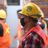 Munkaruhák, cipők és kiegészítők