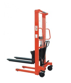 Magasemelésű, villás raklapemelők