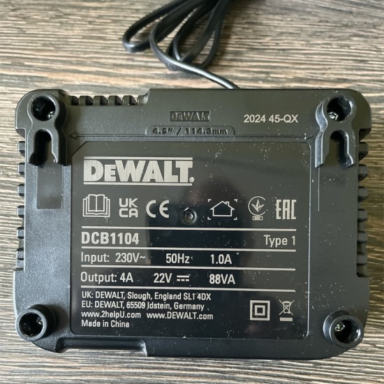DEWALT DCB1104-QW XR gyorstöltő 12–18V és FLEXVOLT akkumulátorokhoz