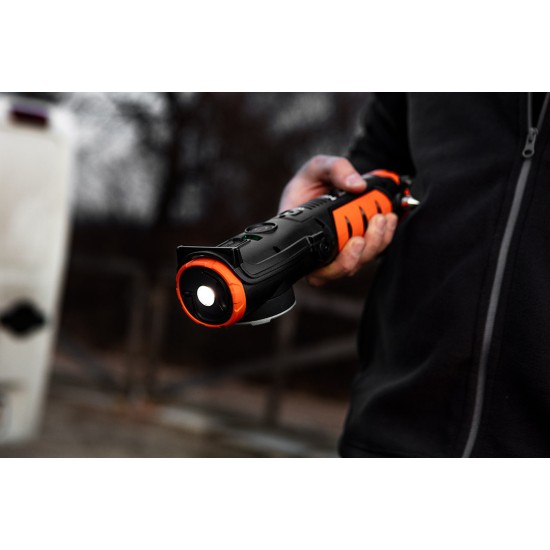 NEO TOOLS 99-130 akkus kompresszor multifunkciós lámpával, 2000mAh, 10bar, 800+400lm NEO TOOLS 99-130 akkus kompresszor multifunkciós lámpával, 2000mAh, 10bar, 800+400lm