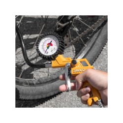 INGCO Kerékfúvató pisztoly nyomásmérővel 0-8,5 bar 1/4'' INGCO Kerékfúvató pisztoly nyomásmérővel 0-8,5 bar 1/4''