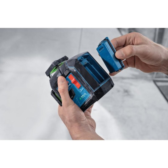 BOSCH Keresztvonalas lézer zöld GLL 80-33CG kofferban (1 x 3,0 Ah akku + USB-C kábel) IP65