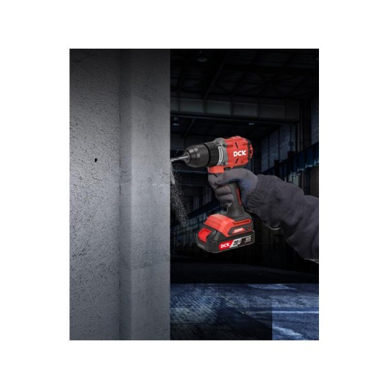 DCK Akkus ütvefúró-csavarozó 60 Nm szénkefe nélküli 20 V (1 x 4,0 Ah akku + töltő)