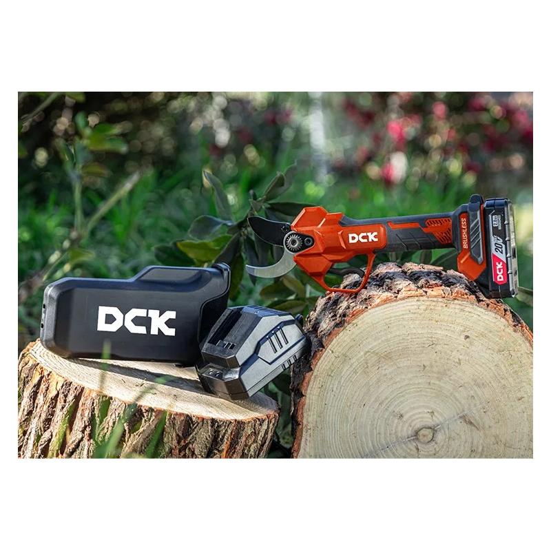 DCK Akkus metszőolló 35 mm szénkefe nélküli 20 V (2 x 2,0 Ah akku + töltő)