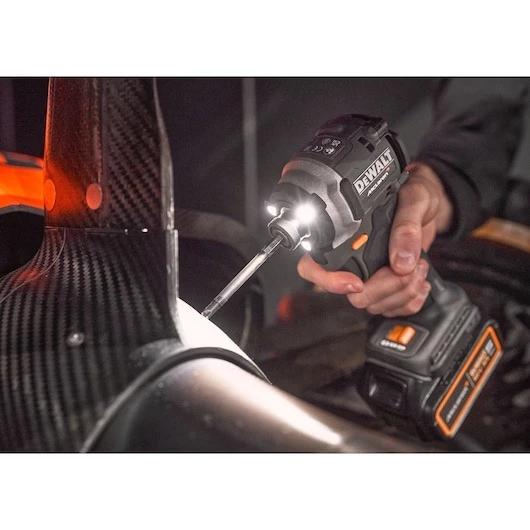 Fúró-csavarozó és ütvecsavar szett, akkus 18V 2x5.0Ah McLaren Fúró-csavarozó és ütvecsavar szett, akkus 18V 2x5.0Ah McLaren