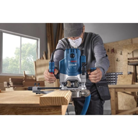 BOSCH Felsőmaró GOF 20-12 tartozékokkal (befogópatron mérete: 8-12 mm, 1/4''-1/2'') / 2000 W