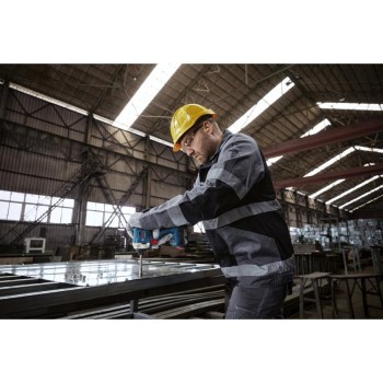 BOSCH Akkus ütvecsavarozó 215 Nm 1/4'' GDR 18V-215 L-BOXX-ban (akku és töltő nélkül)