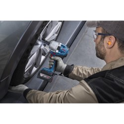 BOSCH Akkus ütvecsavarozó GDS 18V-780 1/2'' 1000/780 Nm (akku és töltő nélkül) BOSCH Akkus ütvecsavarozó GDS 18V-780 1/2'' 1000/780 Nm (akku és töltő nélkül)