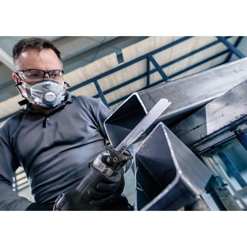 BOSCH PRO Szablyafűrészlap fémre S 1137 BEF 225 mm / 14+16+18 TPI bimetál (25 db)