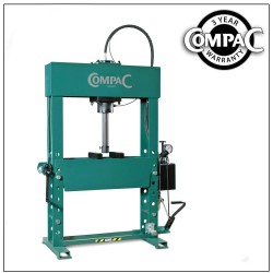 Prés 50 t hido-pneumatilus lábpedálos - gyors dugattyú (FP50) Prés 50 t hido-pneumatilus lábpedálos - gyors dugattyú (FP50)