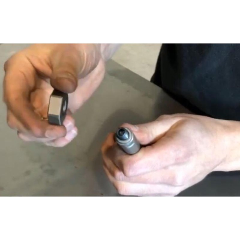 Porlasztó (injektor) réztömítés "tűzkarika" eltávolító+súlykoló 2:1-ben (HU41010) Porlasztó (injektor) réztömítés "tűzkarika" eltávolító+súlykoló 2:1-ben (HU41010)