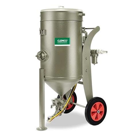 Clemco SCWB‑2452 ipari homokfúvó gép komplett 200 L tartállyal