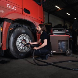 Indukciós Hevítő 12 kW 400 V 15.5 kHz ACE12 + NIX3 Hűtő egység - ALESCO (513206) Indukciós Hevítő 12 kW 400 V 15.5 kHz ACE12 + NIX3 Hűtő egység - ALESCO (513206)