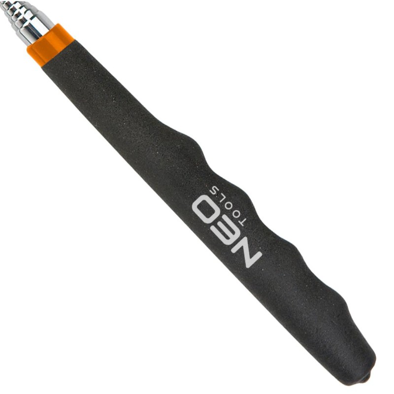 Mágneses CSAVARKISZEDŐ TELESZKÓPOS 190-810mm, 3.5KG LÁMPÁVAL (11-611) Mágneses CSAVARKISZEDŐ TELESZKÓPOS 190-810mm, 3.5KG LÁMPÁVAL (11-611)