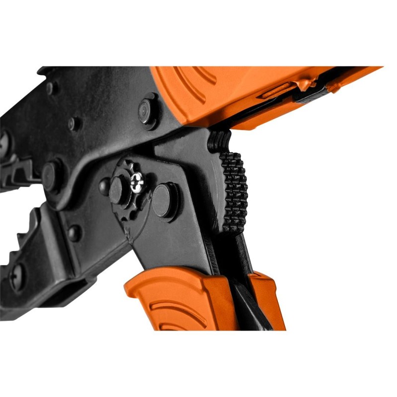 Krimpelő-, kábelsarufogó 1,72-8,1mm2 antennasarukhoz (01-545)