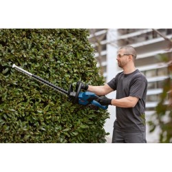 BOSCH Akkus sövényvágó GHE 18V-60 (akku és töltő nélkül) (06008C9000) BOSCH Akkus sövényvágó GHE 18V-60 (akku és töltő nélkül) (06008C9000)