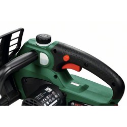 BOSCH Akkus láncfűrész UniversalChain 18 (1 x 2,5 Ah + töltő) (06008B8000) BOSCH Akkus láncfűrész UniversalChain 18 (1 x 2,5 Ah + töltő) (06008B8000)
