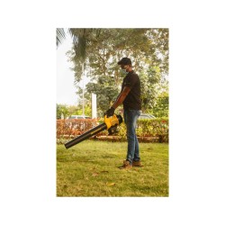 DEWALT Akkus lombfúvó 18 V szénkefe nélküli (1 x 5,0 Ah akku + töltő) DCM562P1