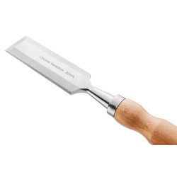 Favéső 32mm, CRV, fa nyéllel (37-832) Favéső 32mm, CRV, fa nyéllel (37-832)