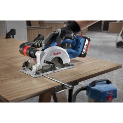 BOSCH Akkus körfűrész GKS 18V-51 (akku és töltő nélkül) BOSCH Akkus körfűrész GKS 18V-51 (akku és töltő nélkül)