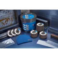 BOSCH Lamellás csiszoló vödrös kiszerelés + téli sapka X551 (40 db) BOSCH Lamellás csiszoló vödrös kiszerelés + téli sapka X551 (40 db)