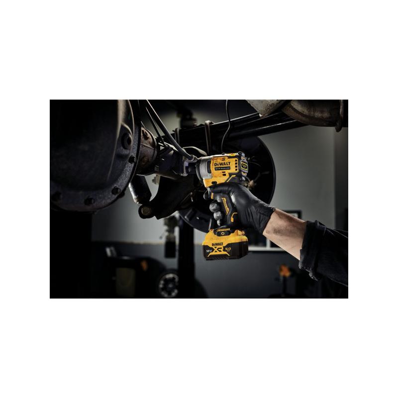 DEWALT Akkus ütvecsavarozó 12 V szénkefe nélküli 1/2'' 340 Nm (2 x 5,0 Ah akku + töltő)