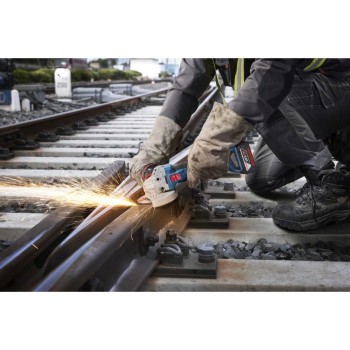 BOSCH Akkus sarokcsiszoló 125 mm GWS 18V-11 (akku és töltő nélkül)